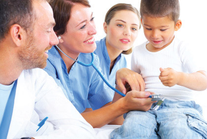 Photo of child talking to doctors